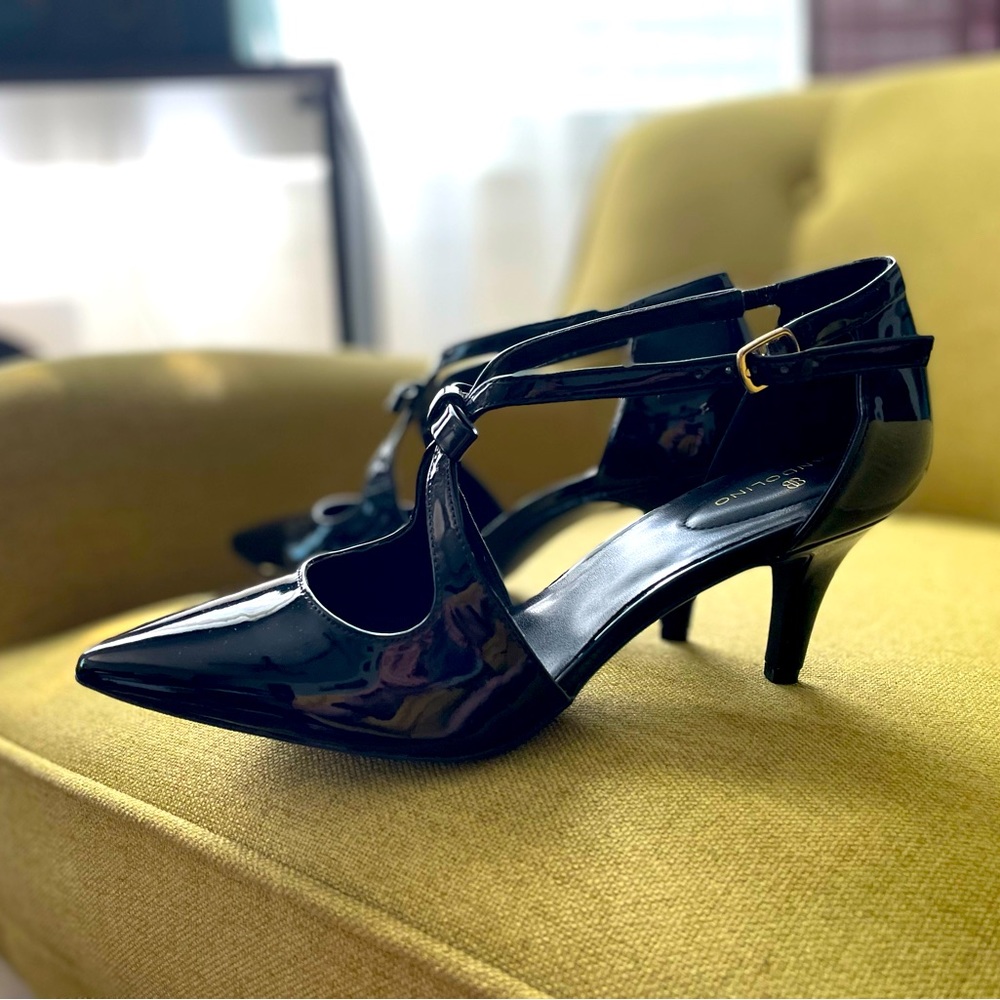 Bandolino t strap patent leather heels